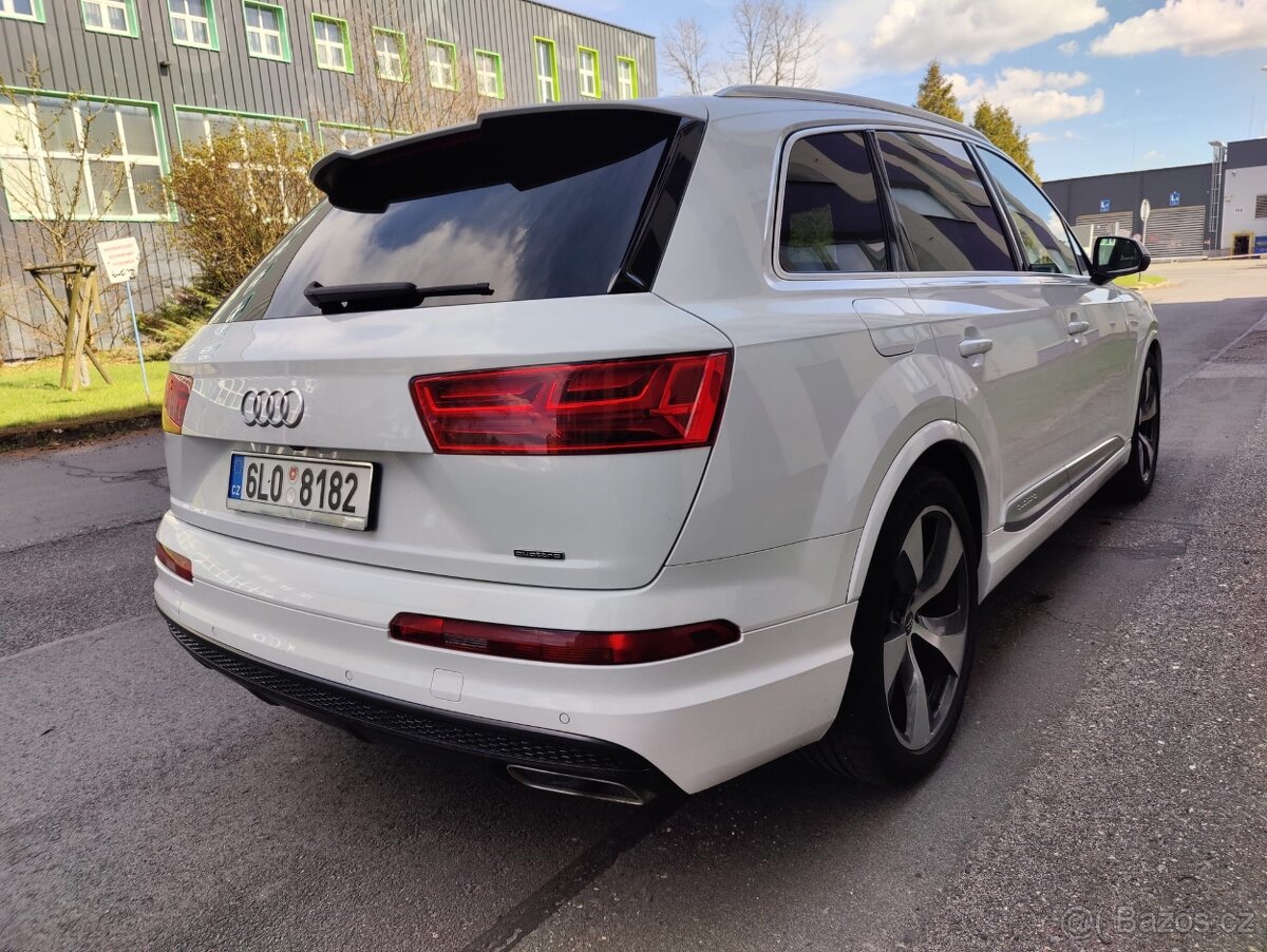 Audi Q7 3,0 TDI 4x4/3xS-line / servis. - 5