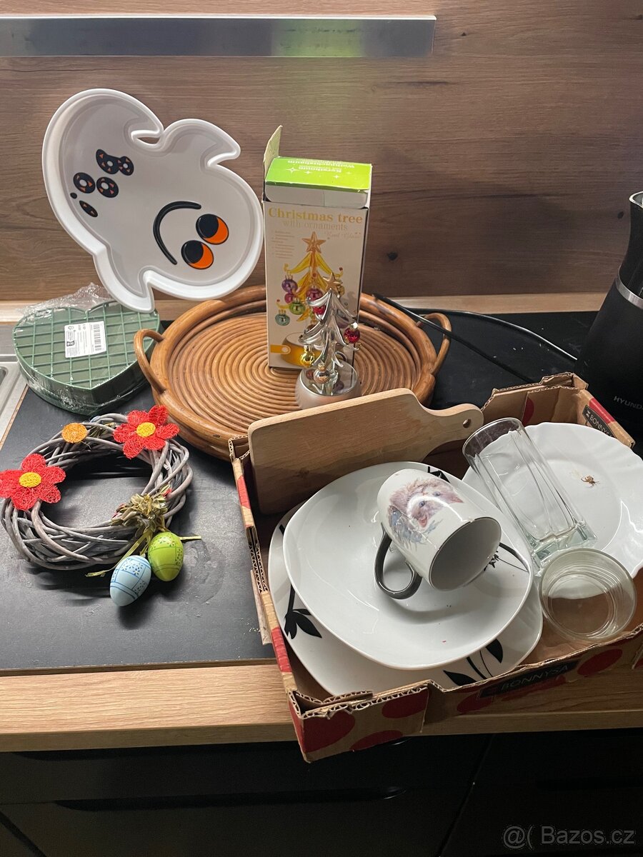 Veci vetes burza hromada uklid krabice - 5