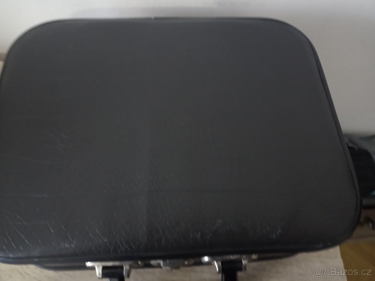 Prodám B Klarinet Amati po Go - 5