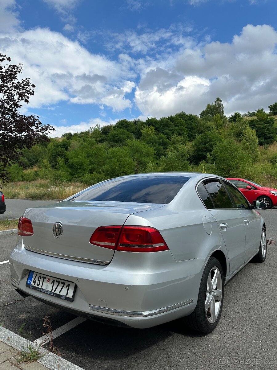 Volkswagen Passat - 5