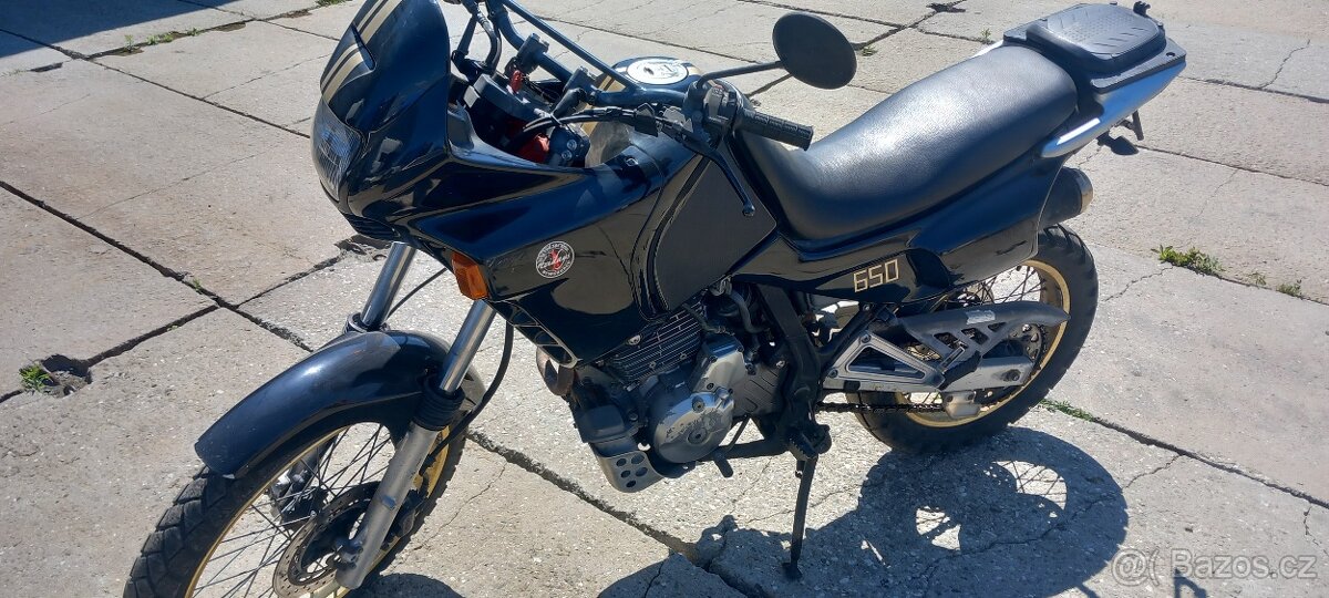 Honda 650 Dominator