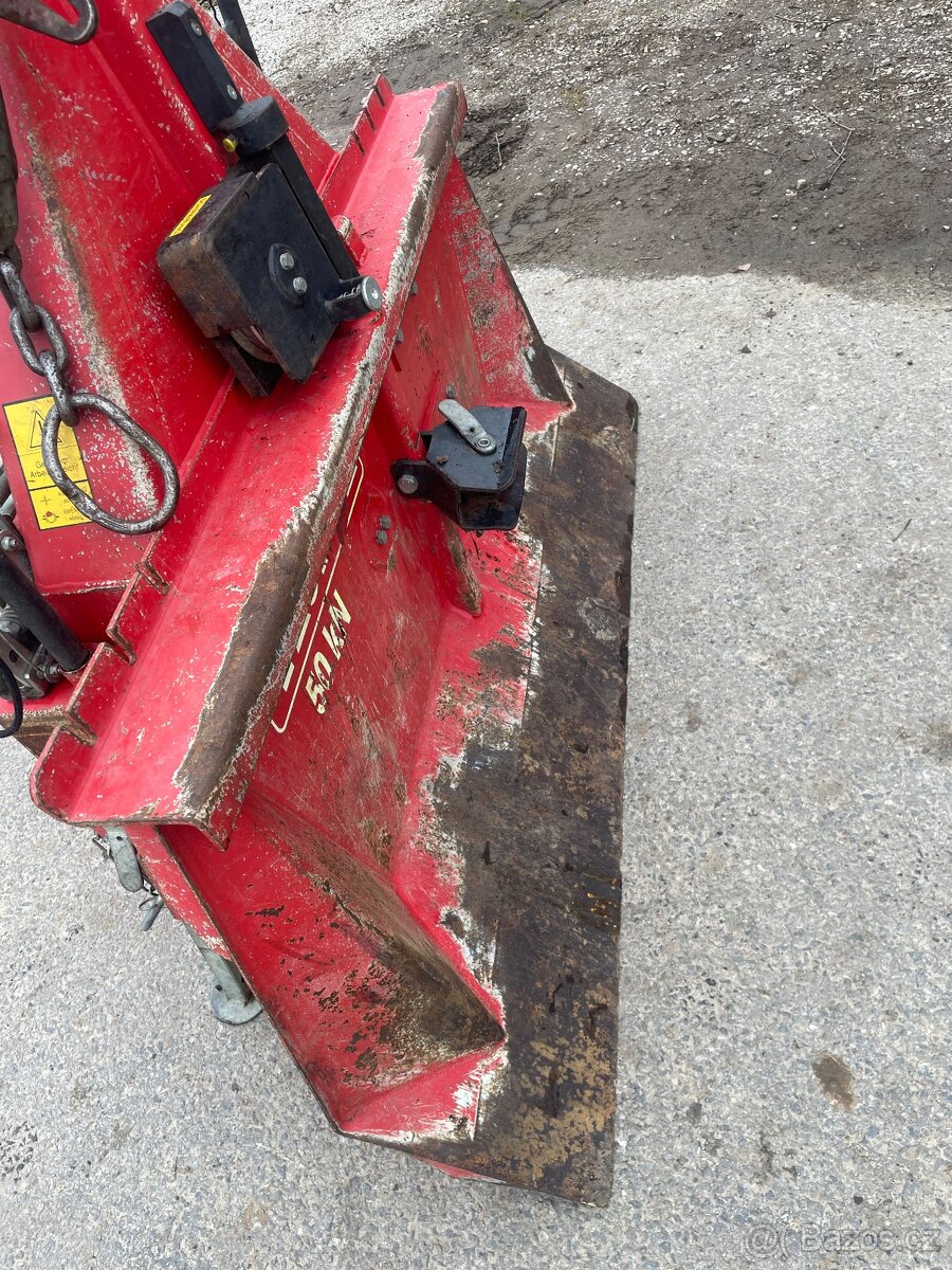 Naviják za traktor Tajfun 5T -krásný stav—kardan v ceně- - 5