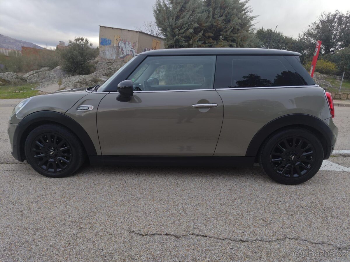 Mini Cooper – automat – panoramatická střecha - 5