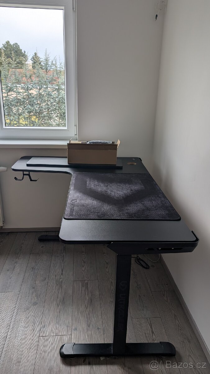 Herní stůl polohovací Ultradesk Winger - 5