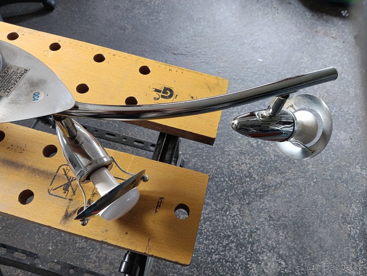 Velký lustr do obývacího pokoje s žárovkami. - 5