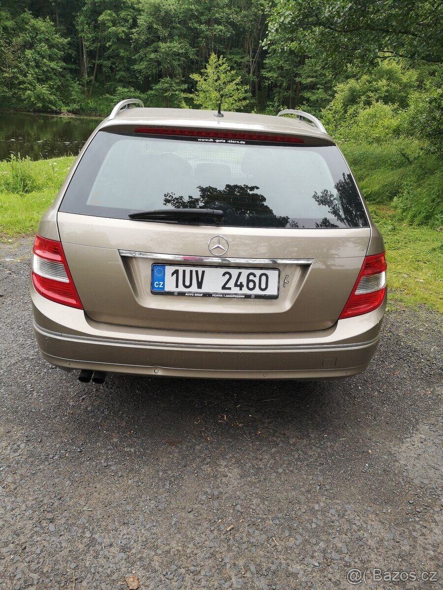 MERCEDES BENZ C 180 COMBI BENZÍN AUTOMAT NÍZKÉ KM - 5