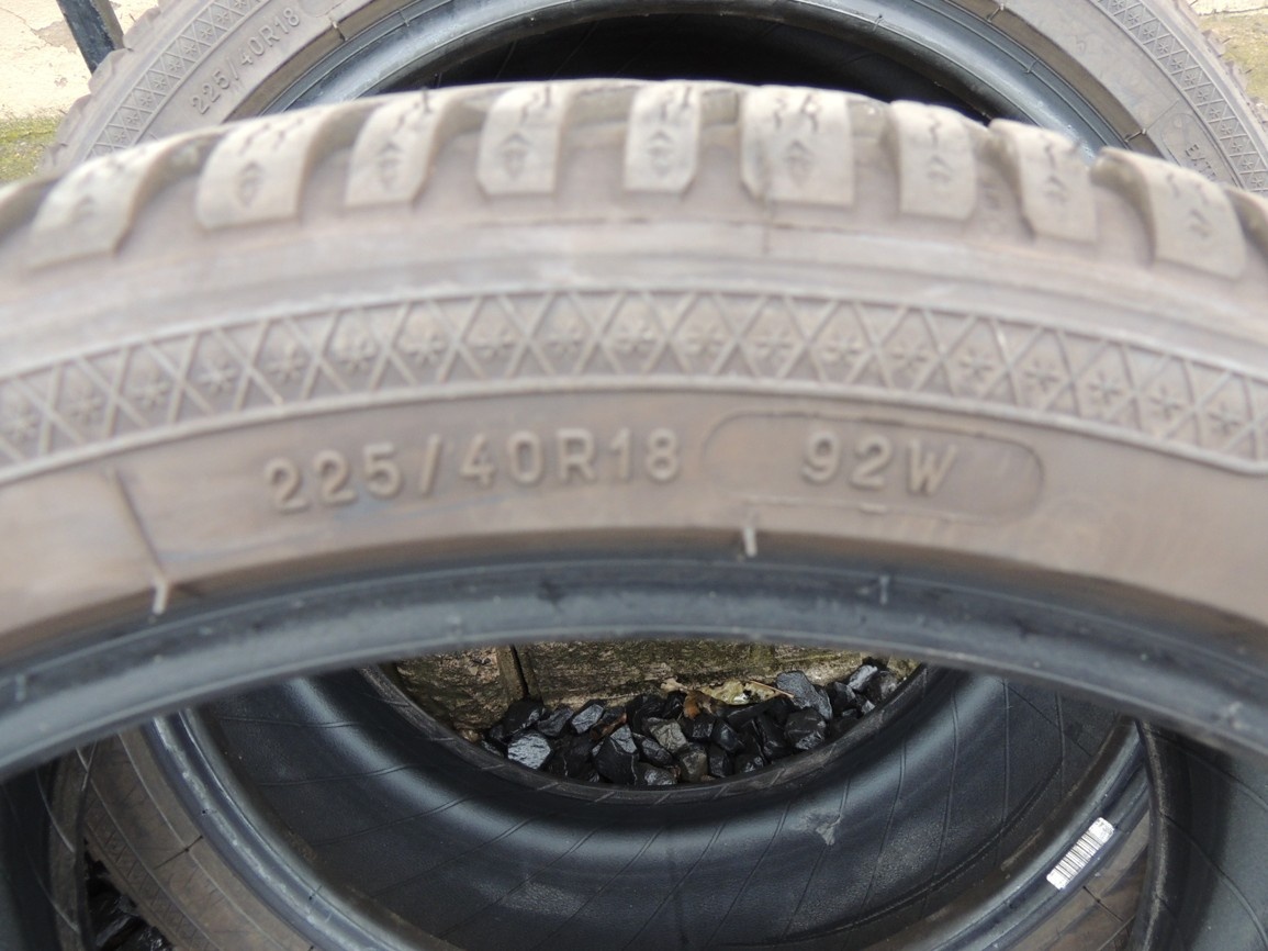 4ks zimních pneu Kleber 225/40/18 HP3,dot 31/24,7,5-8mm - 5