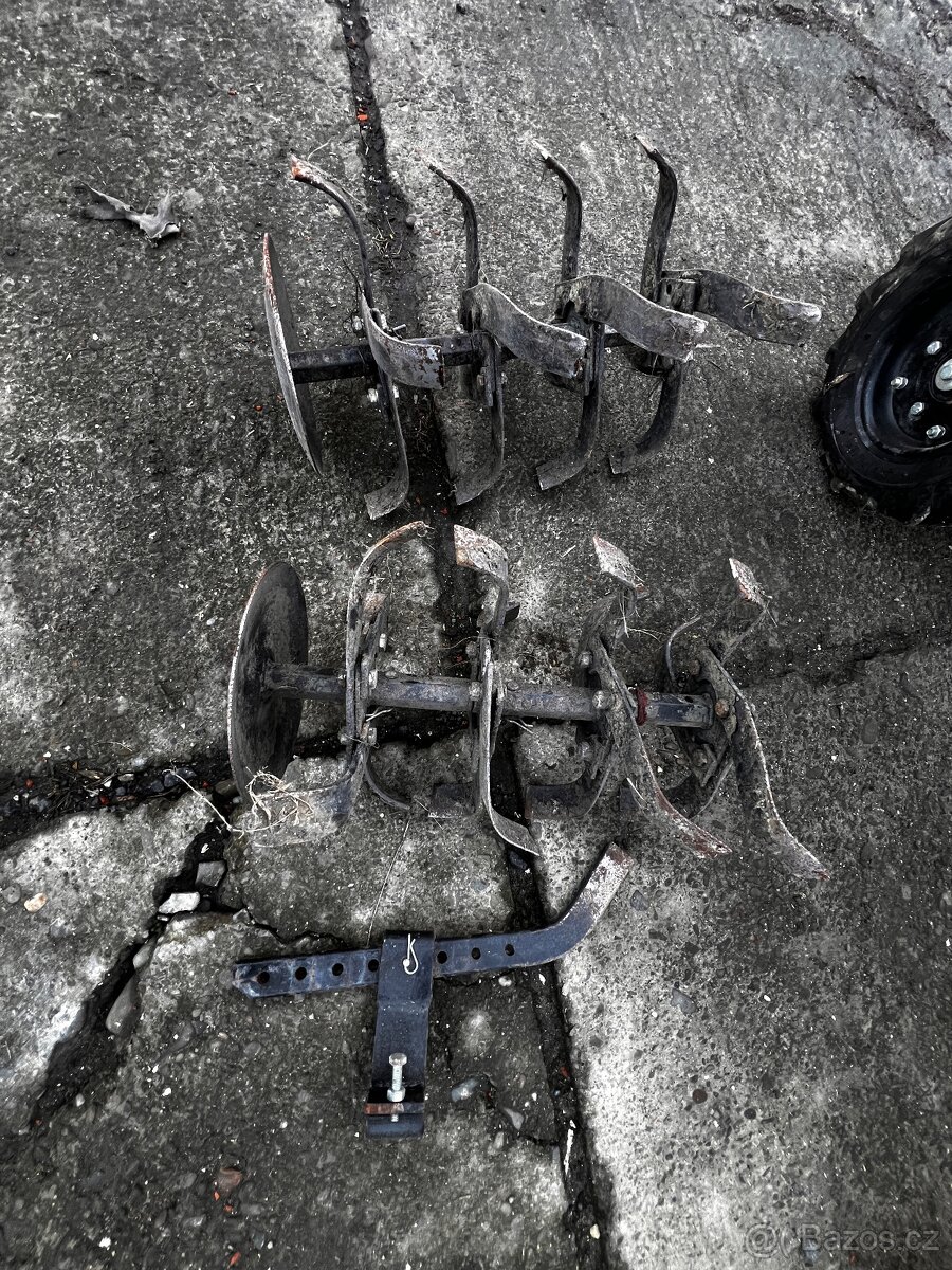 Vozík tlačeny traktůrkem hecht7970 - 5