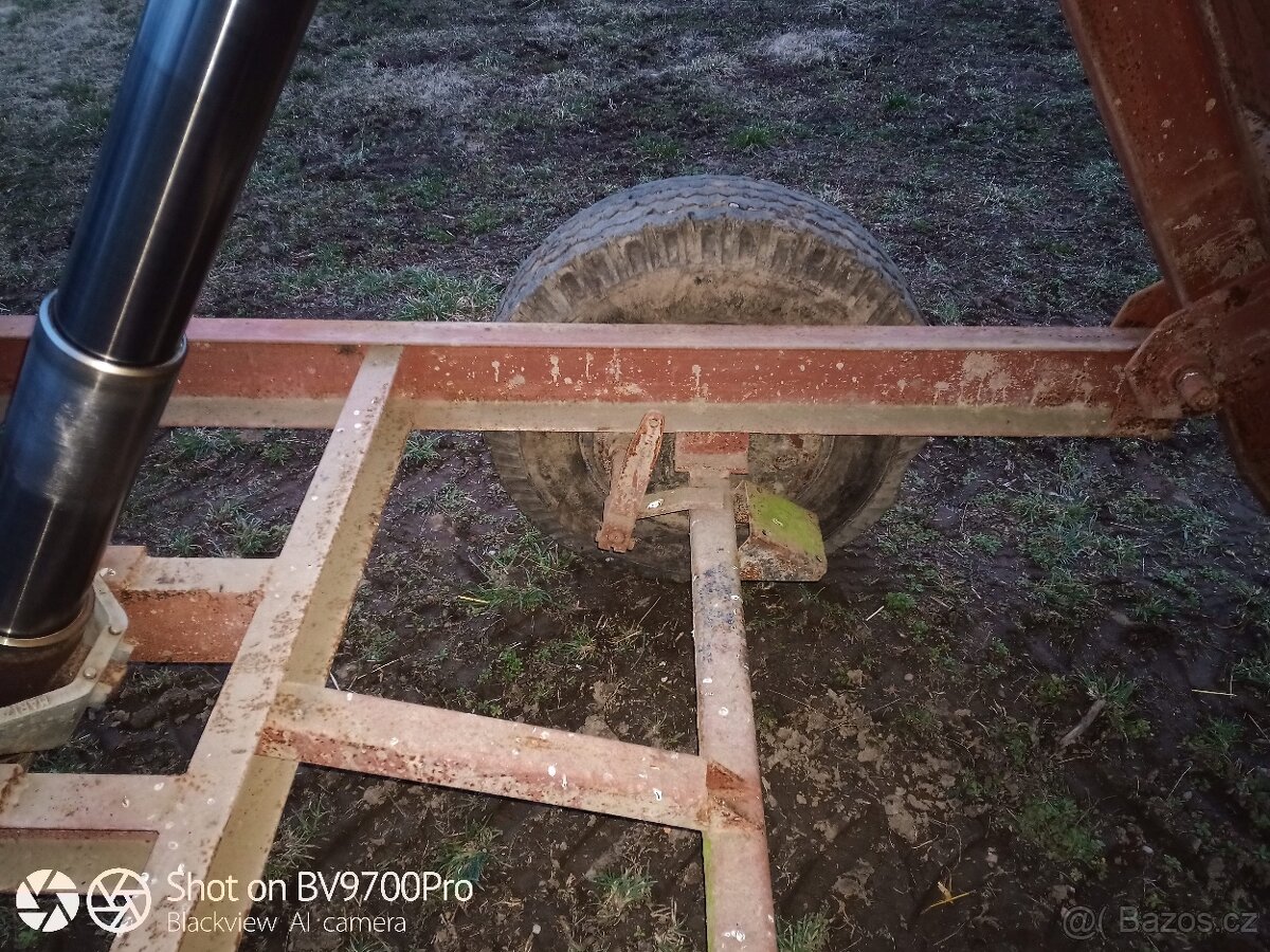 Sklápěcí kára - 5