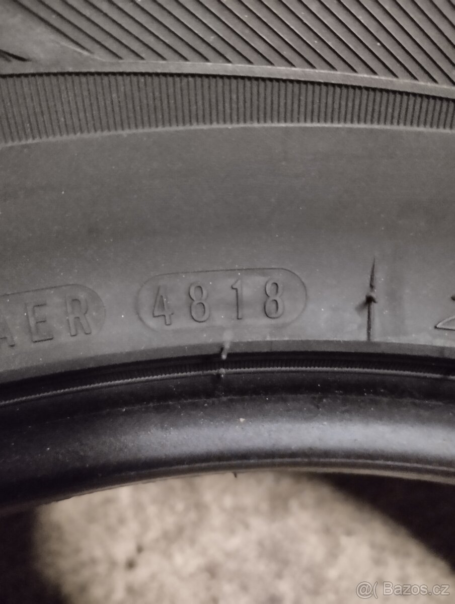 Nexen 225/65R17 DOT4818 - 5