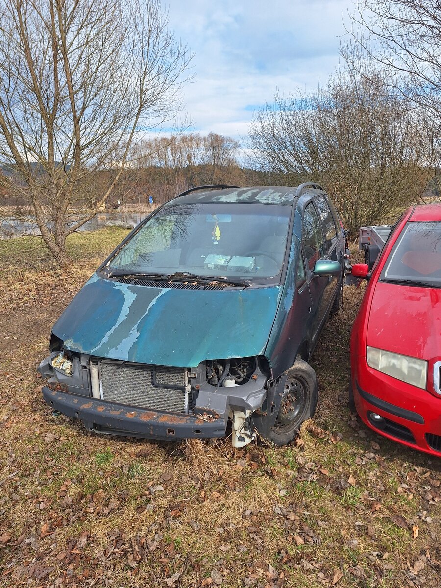 Clio,Sharan,leon,Caliber - 5