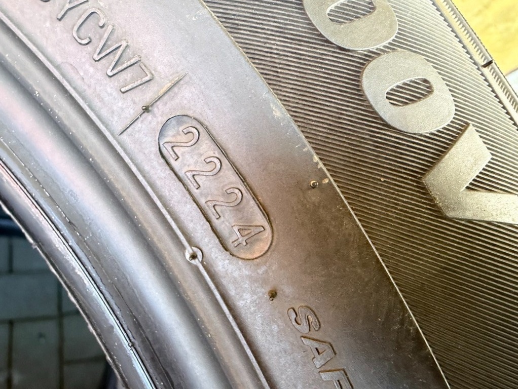 Zimní pneumatiky Kumho 215/60/17 - 5