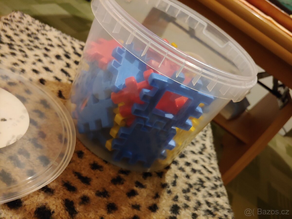 Dřevěné kostky a skládačky - 5