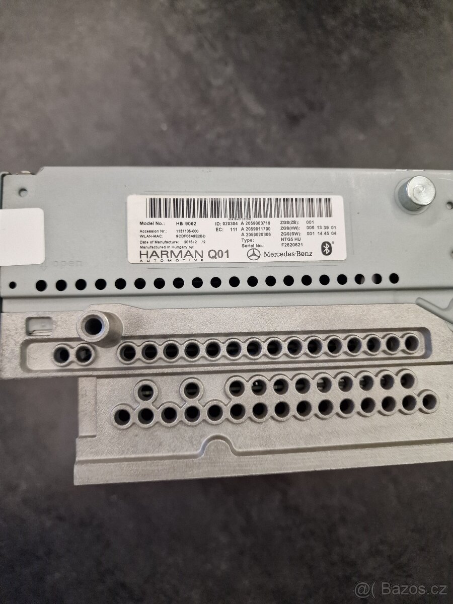 Mercedes C W205 interiér - 5