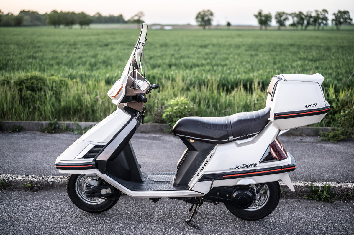 Honda Spacy 1986, najeto jen 11 tkm, první skútr s mrkačkou - 5