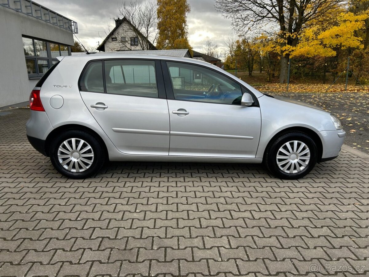 Volkswagen Golf 1.6 MPi - 5