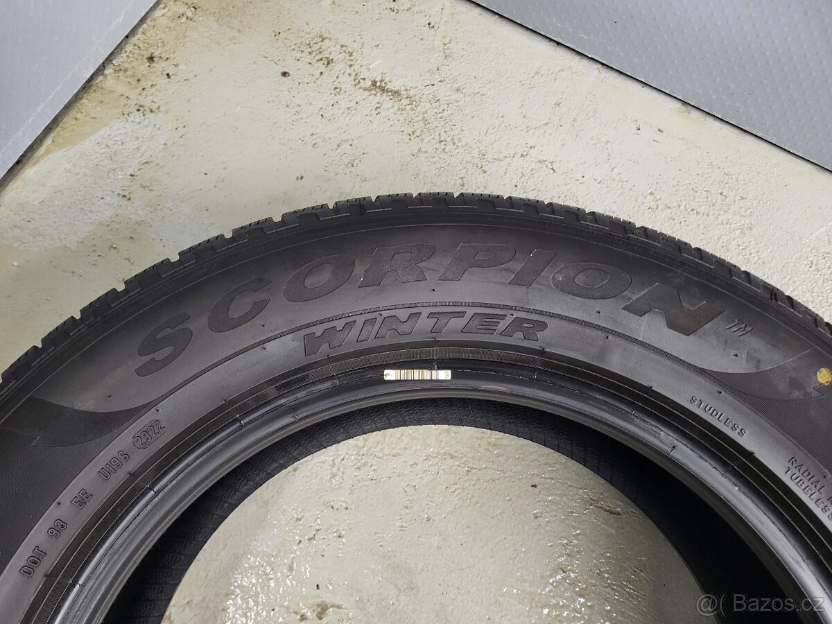 2x 215/65R17 Pirelli Scorpion Zimní - 5