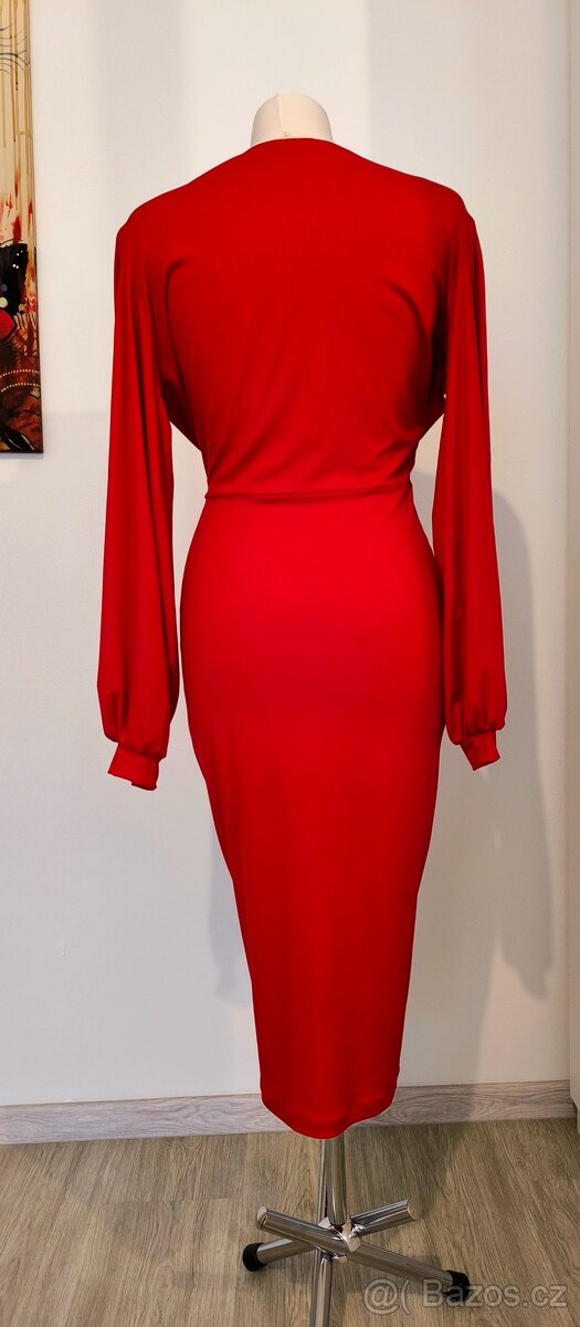 Třpytivé společenské šaty - 5