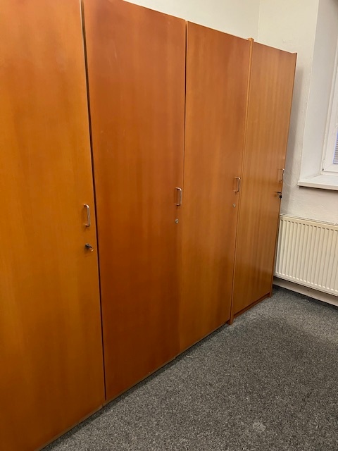 Kancelářský nábytek - 5