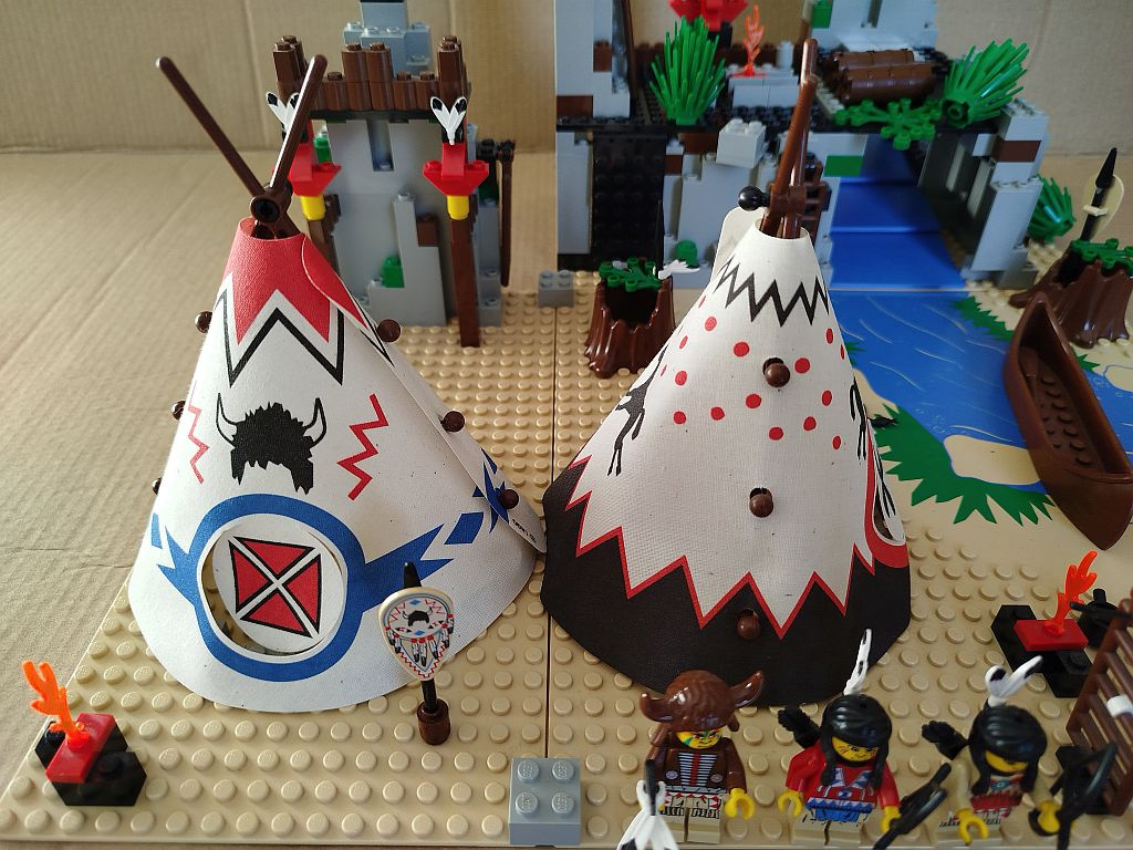 Lego 6763 Rapid River Village - 5