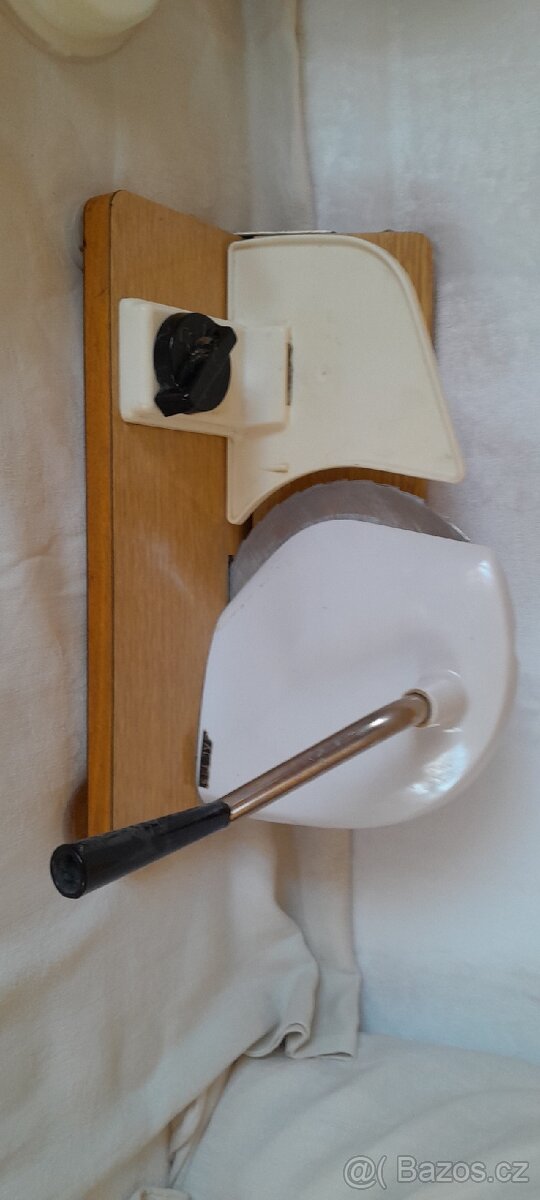 TERMOSKY, DÓZA, KRÁJEČ - 5