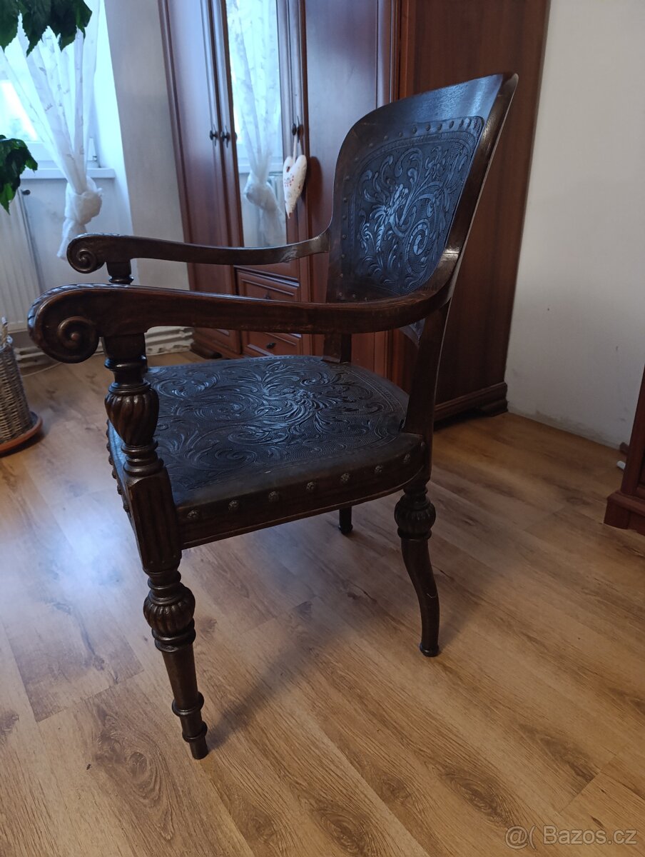 Starožitné křeslo - 5