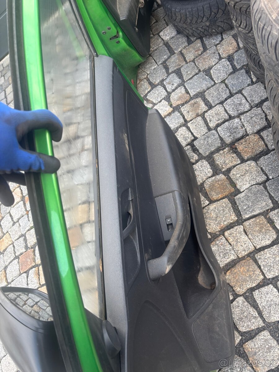 Škoda Rapid liftback - Dveře - 5