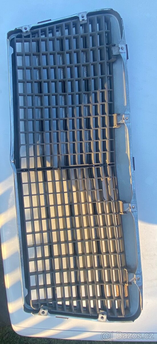 Originál maska W124 po faceliftu - Ečková - 5