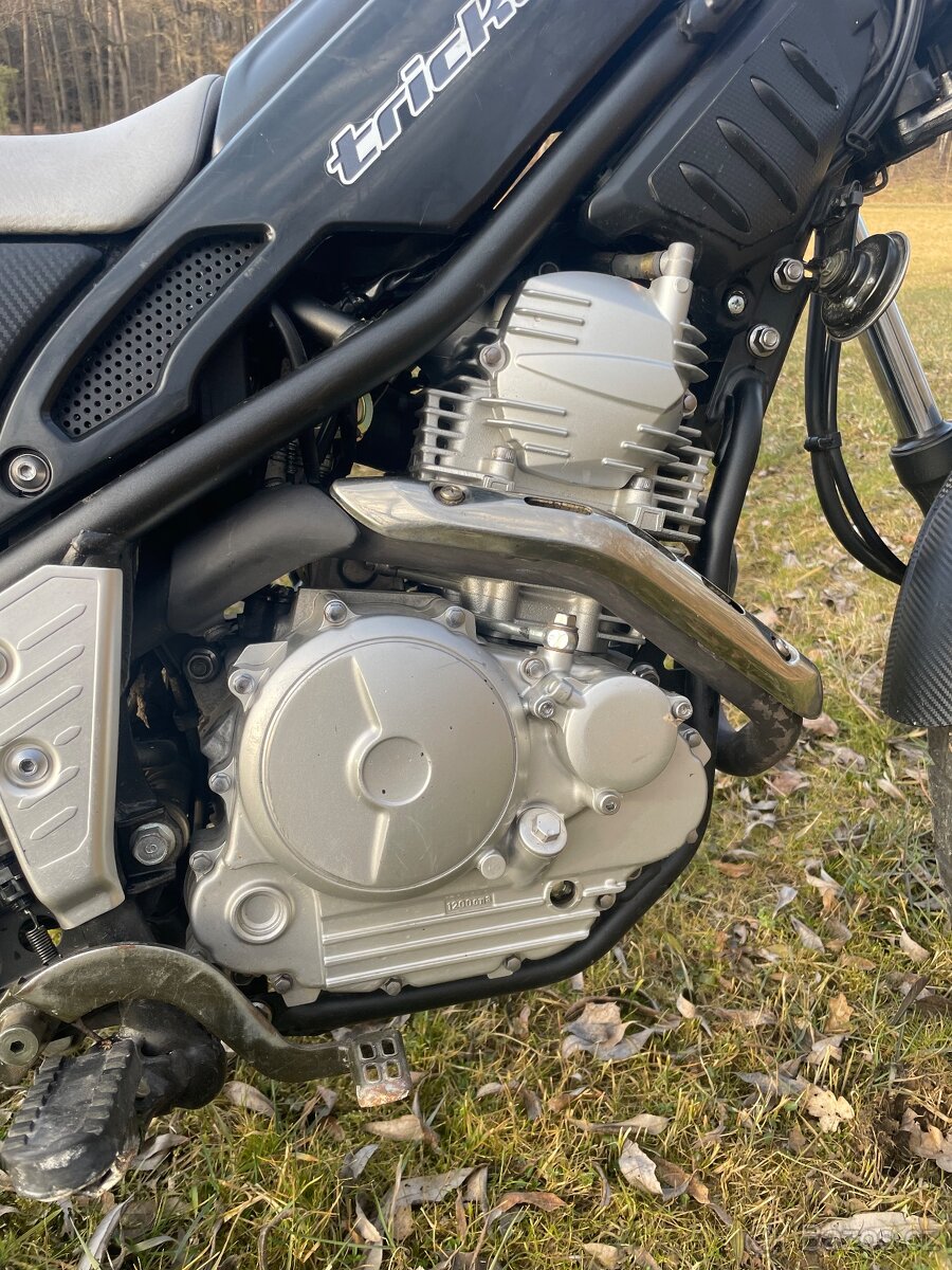 YAMAHA TRICKER pouze 7820km
