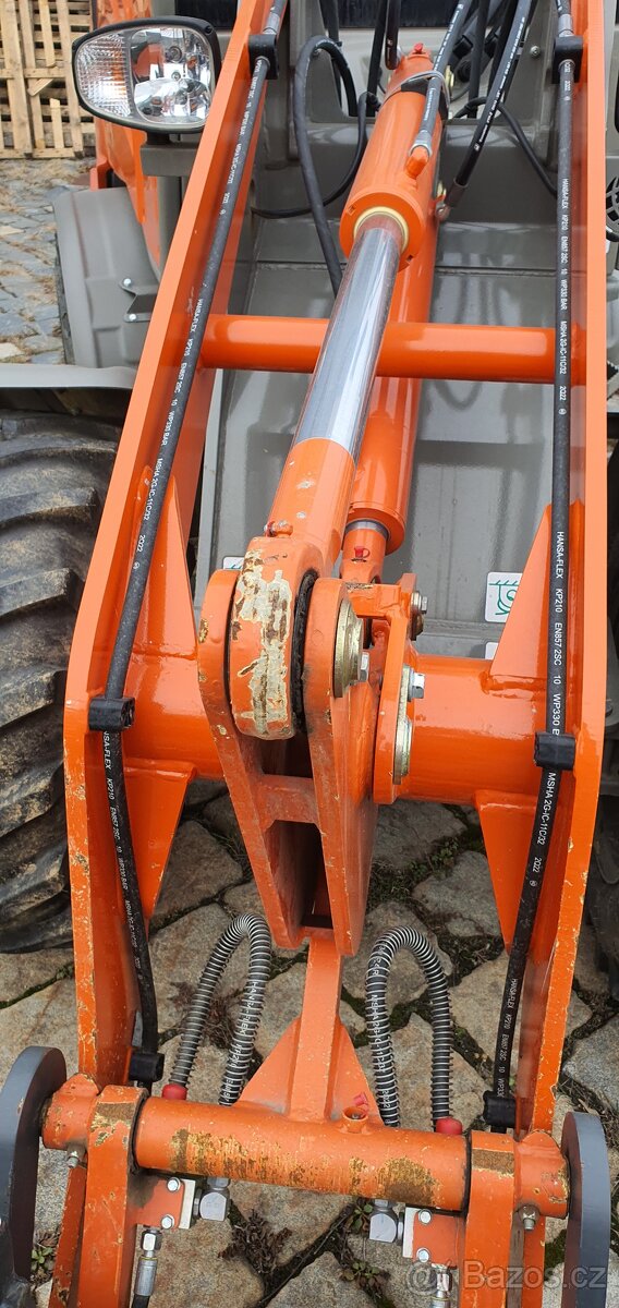 kolový nakladač WEYCOR AR 380 - 5