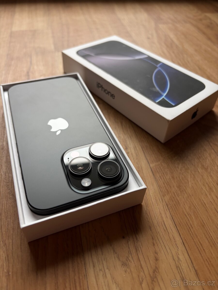 Apple iPhone 16 Pro 256GB černý titan - 5