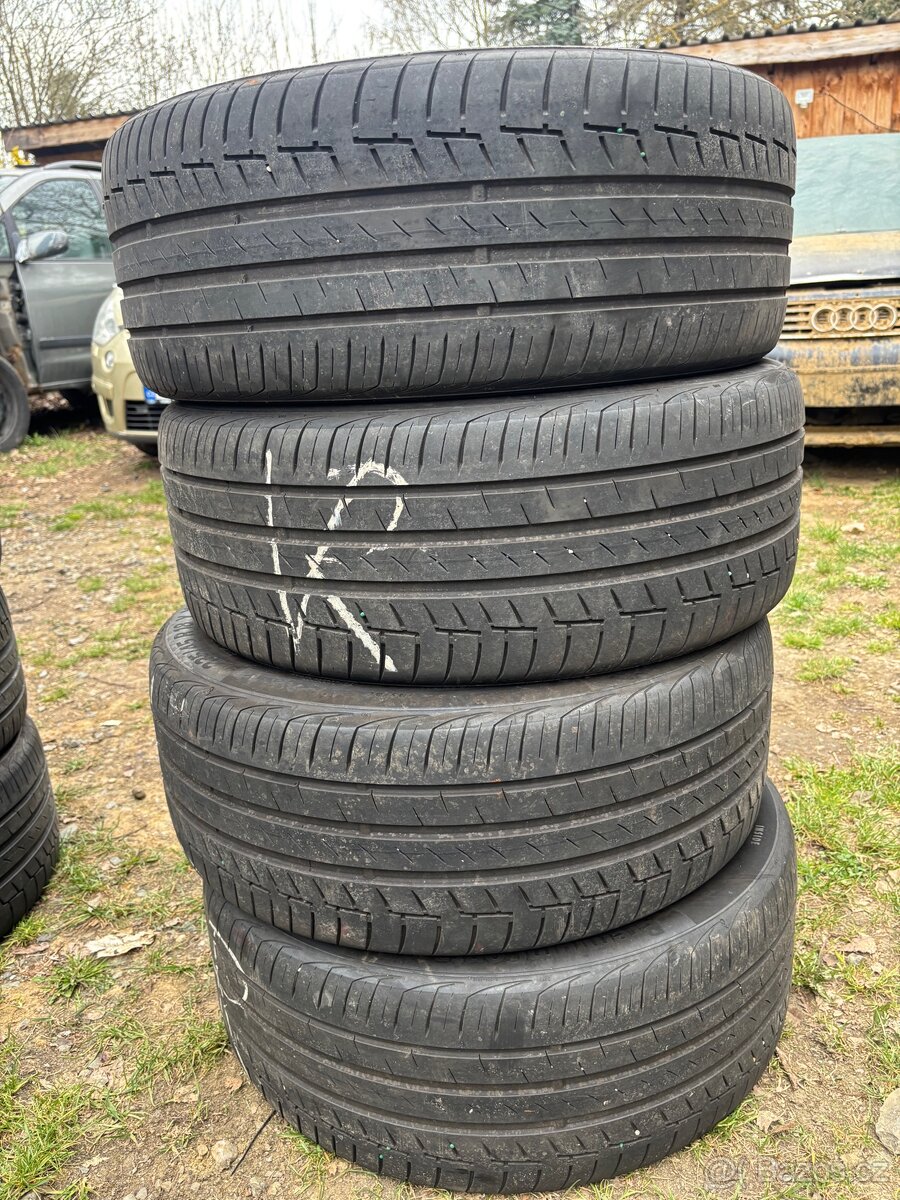 Continental 235/45/18 - 5