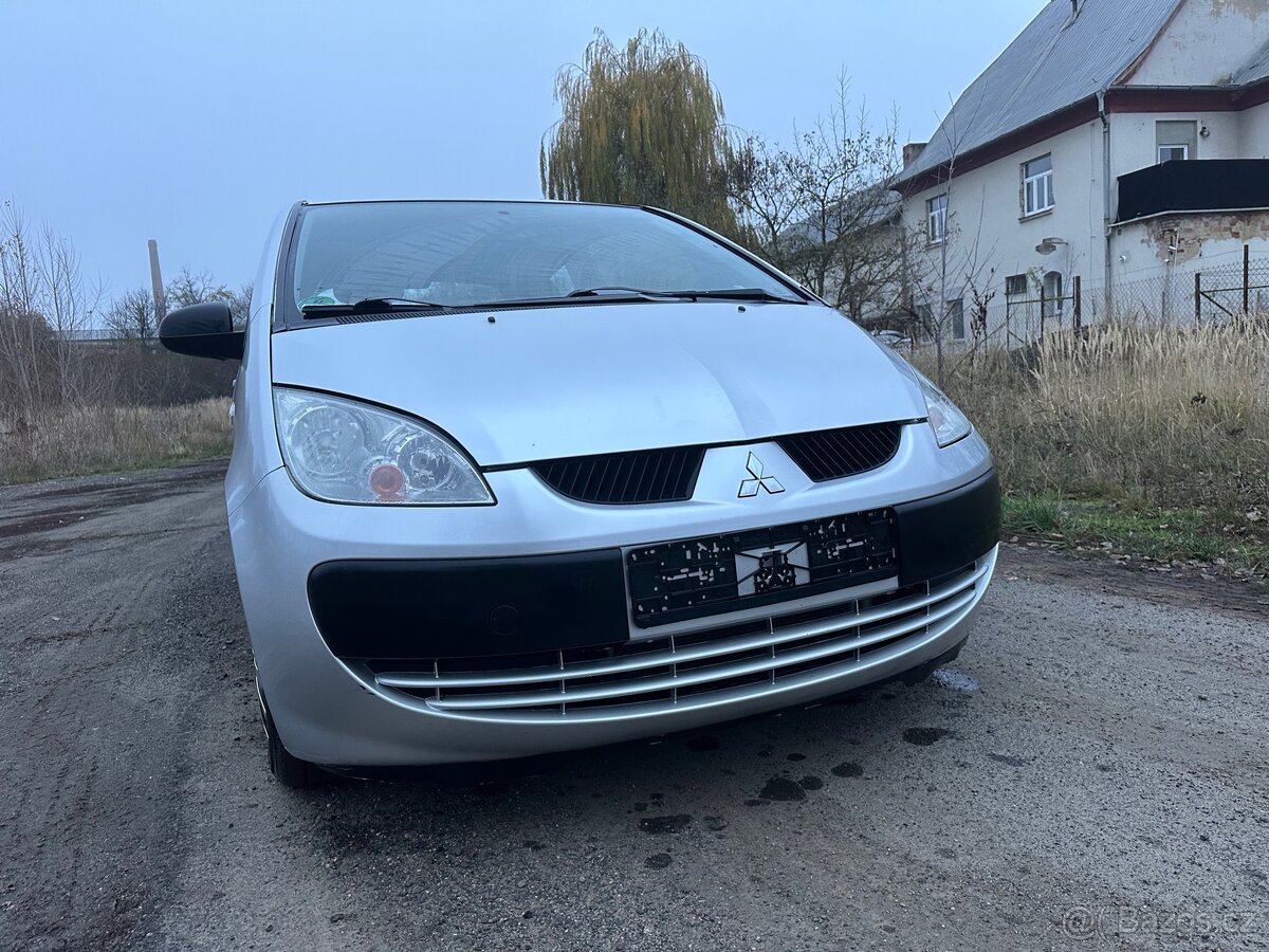 Prodám Mitsubishi Colt CZ3 ,servisní kniha, nízký nájezd - 5