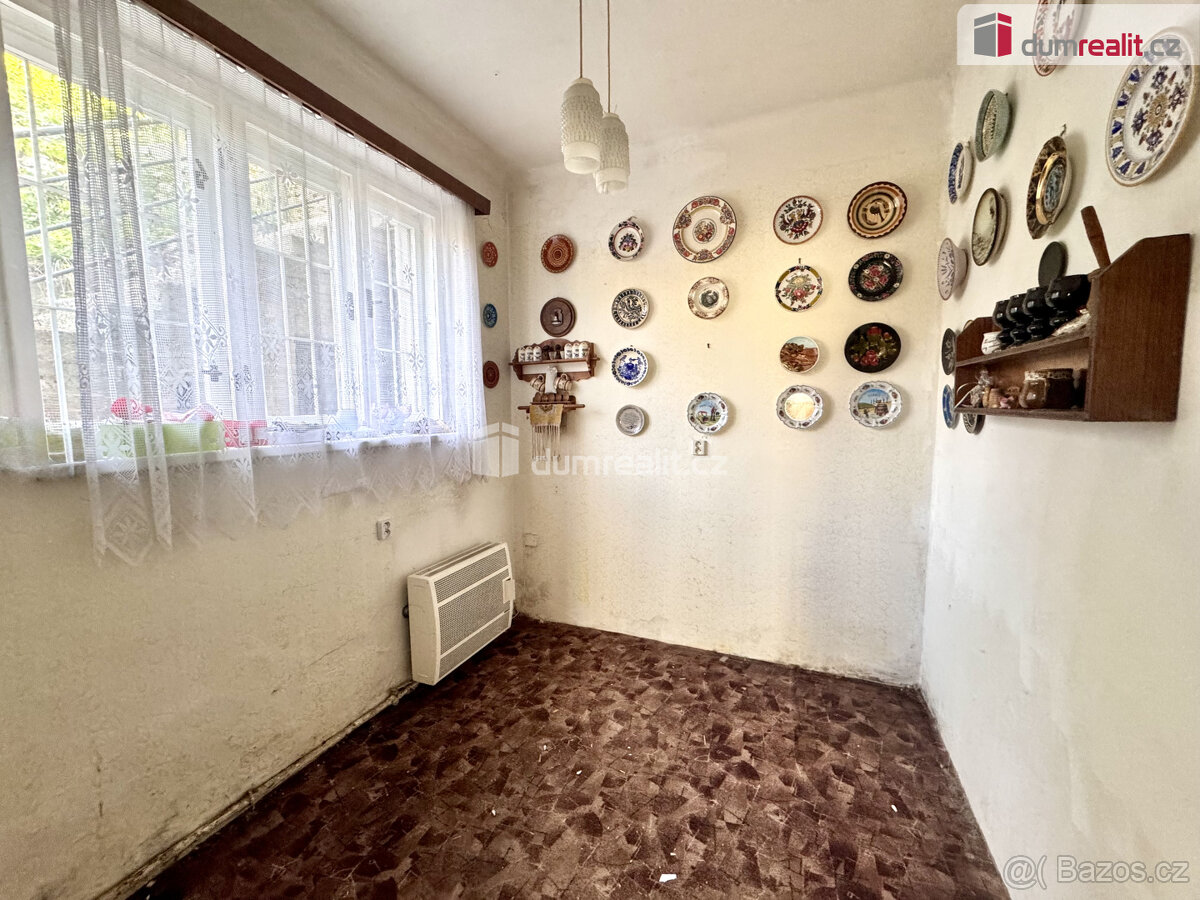 Levá část prvorepublikové vily v srdci Malvazinek - 5