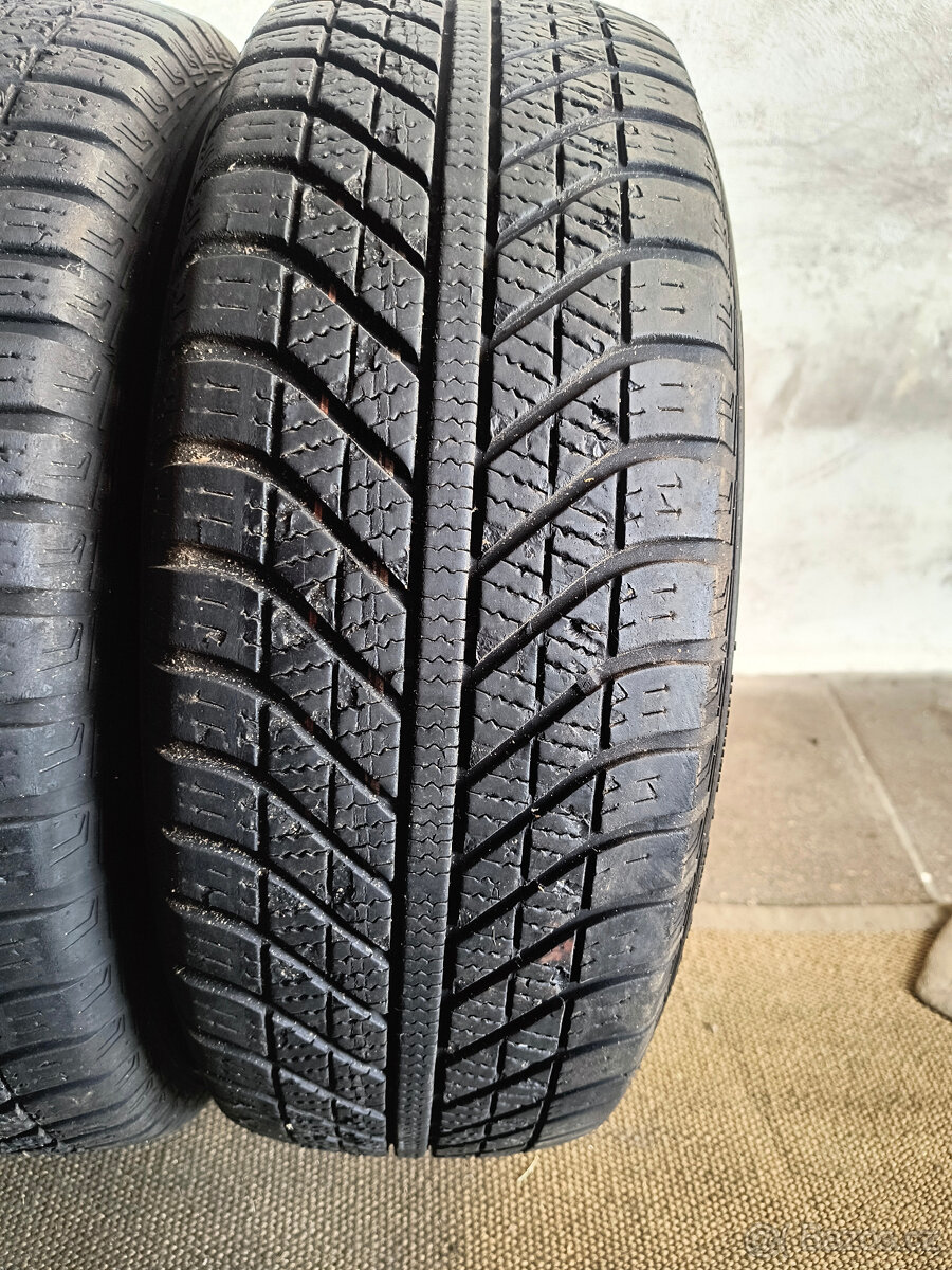 ZIMNÍ PNEU GOODYEAR 195/60/16-4KS - 5
