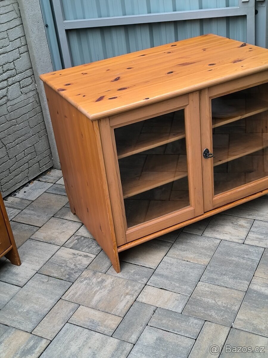 Prodám dřevěnou TV komodu IKEA Leksvik - 5