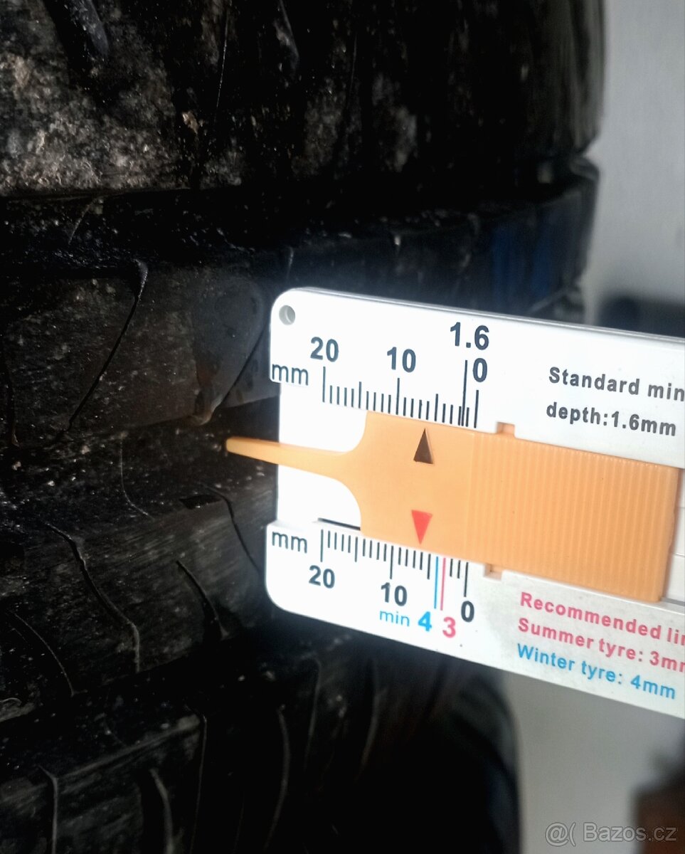 4x letní pneu Michelin 185/65 R15 88H včetně disků, 6mm - 5