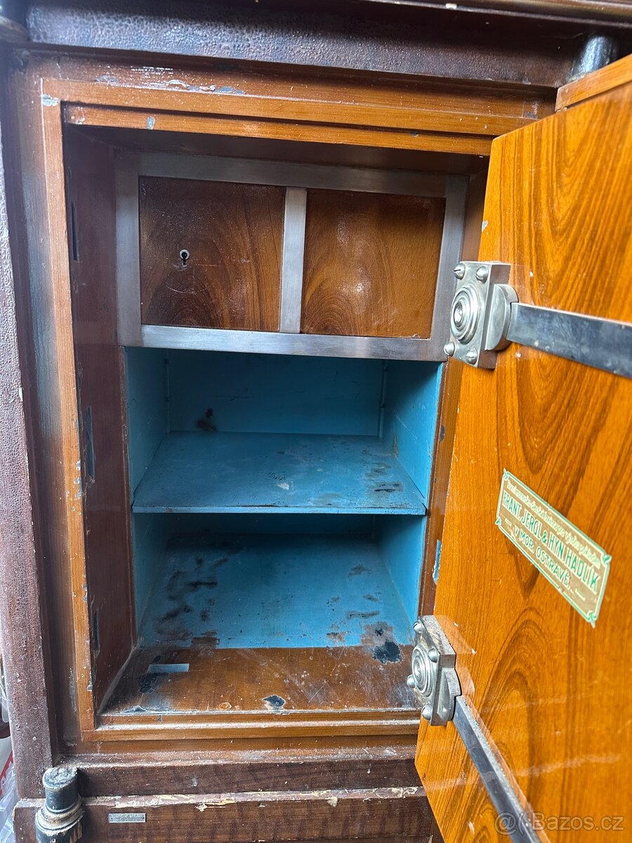 Starožitný trezor Popelka - 5