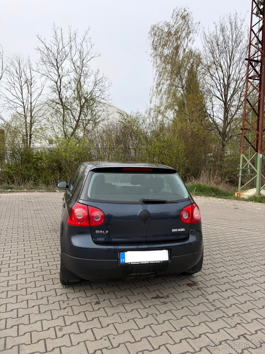 Volkswagen Golf V - 5
