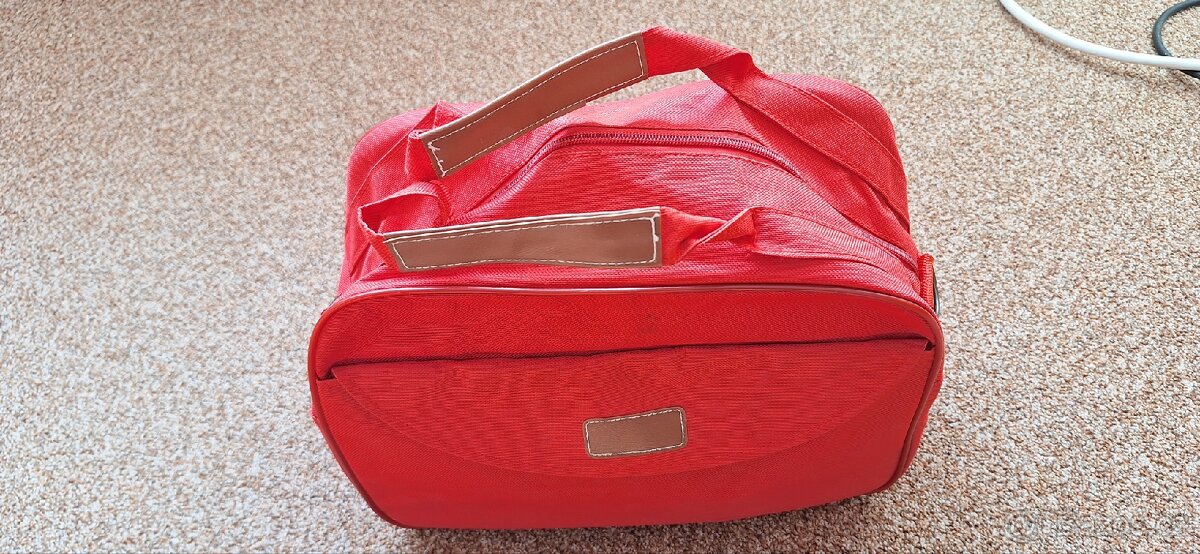 PRODÁM- Dámské tašky - sada - 5