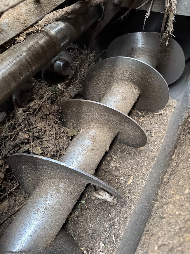 Štěpkovač jenz 561 + Valtra 353S - 5