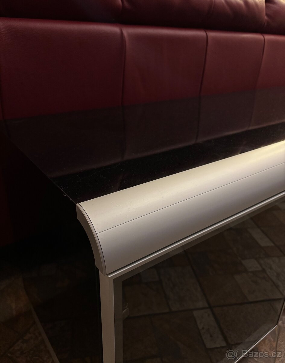 Televizní stolek - 5