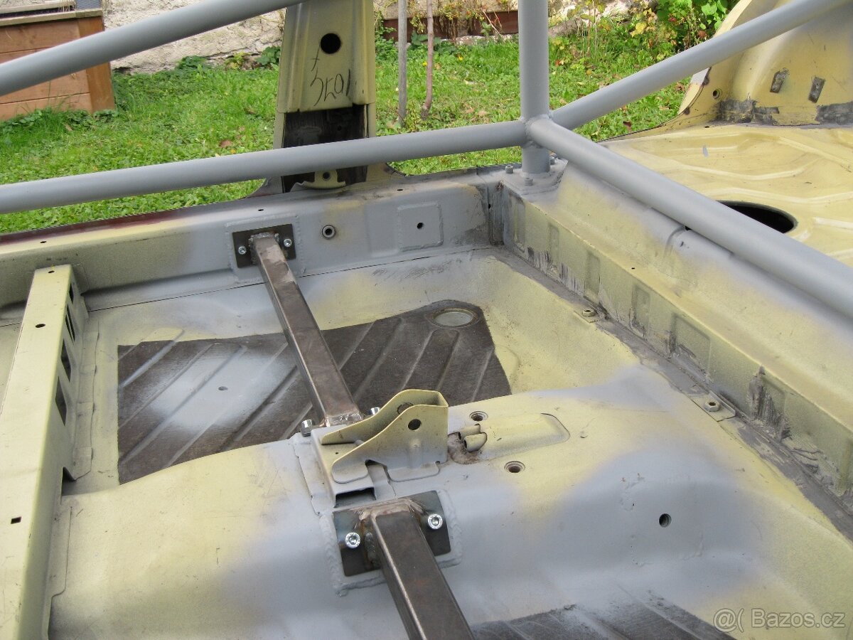 Škoda Favorit závodní - 5