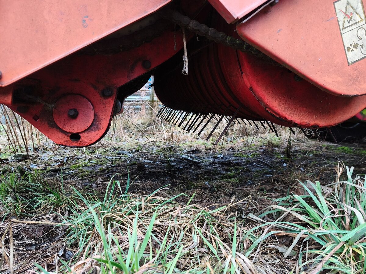 Kverneland Taarup 470 senážní vůz - 5