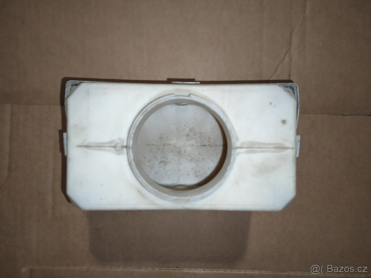 Nepoužitá nádobka ostřikovačů Škoda 100 - 5