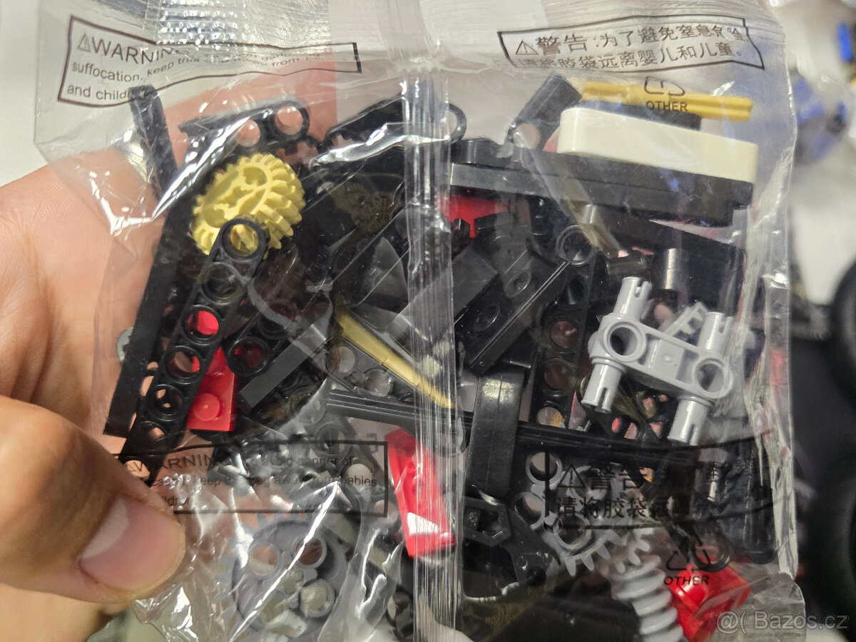 STAVEBNICE Technic Ducato V4 Motocykl - 5