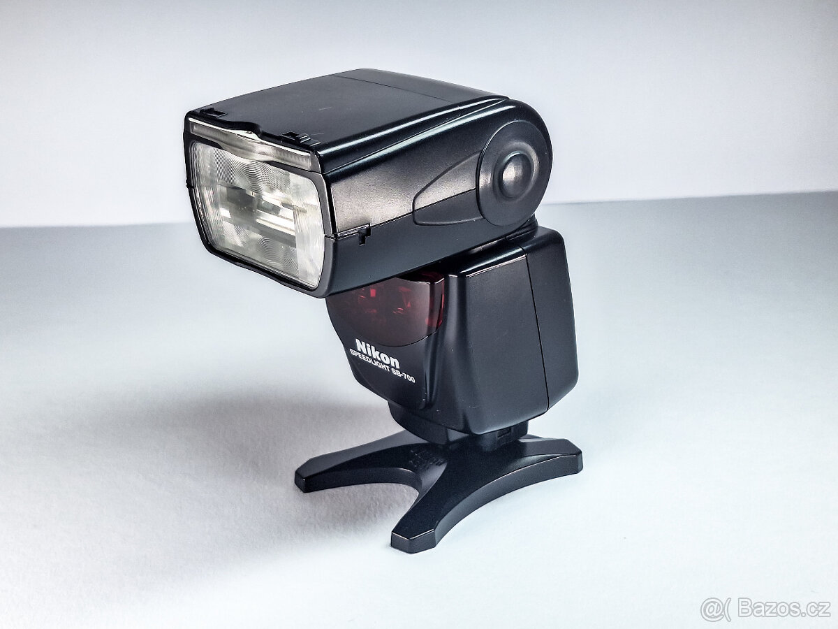 Blesk Nikon SB-700 - 5