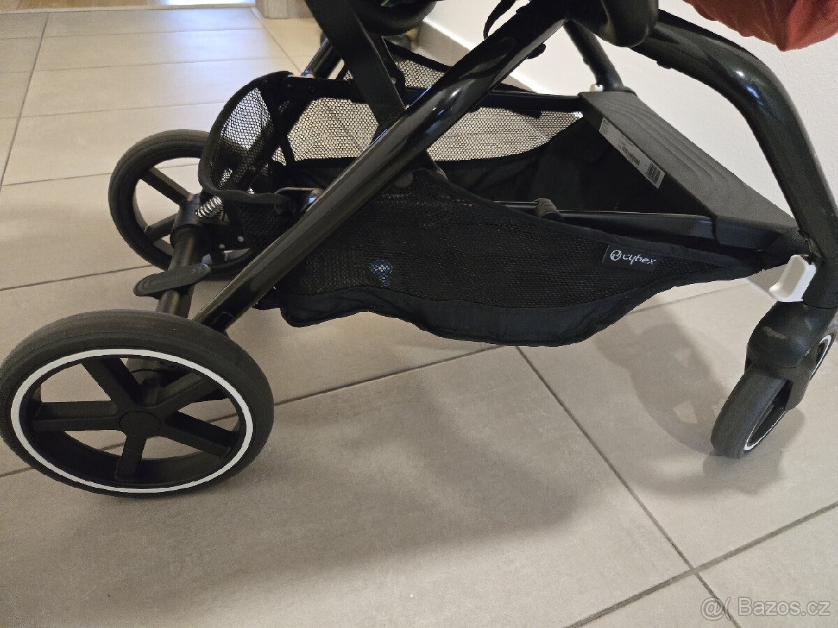 Cybex Eezy S+2 s velkým příslušenstvím - 5