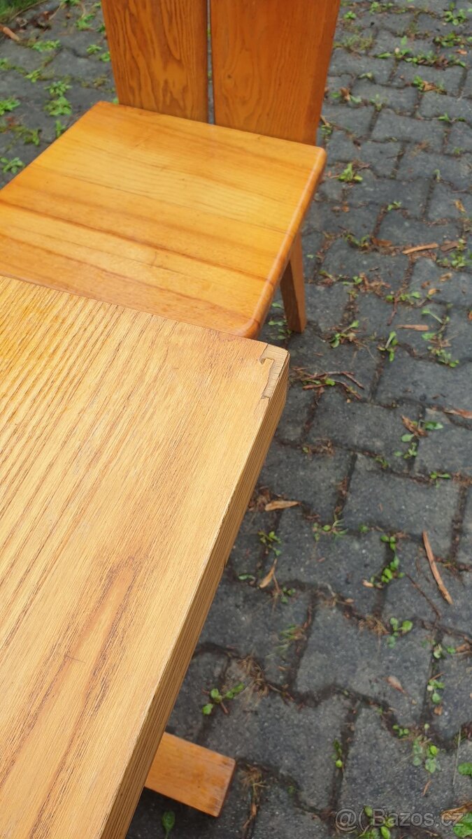Stůl a tři židle - 5