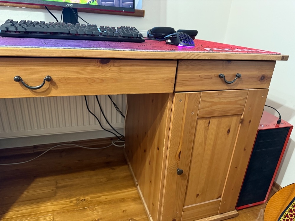 Psací / pracovní stůl - 5